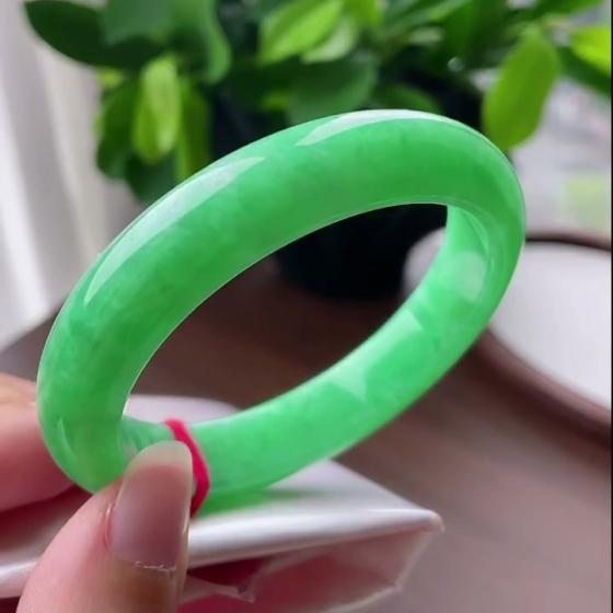 满绿正圈手镯